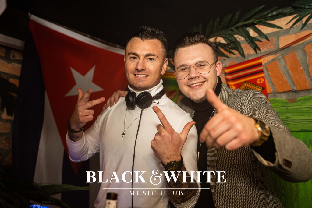 Kolejne weekendowe spotkanie w Clubie Black&White [29.01.2022] - zdjęcie #37 - eOstroleka.pl