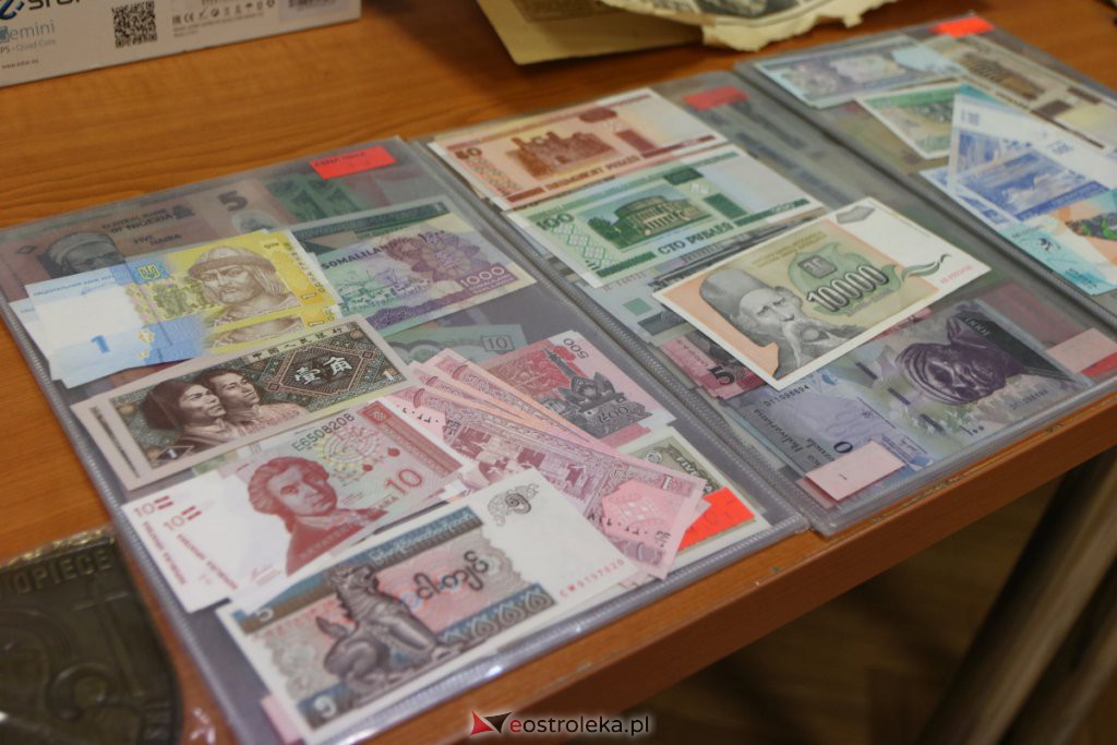 Kolekcjonerska giełda w Klubie Lokator z gośćmi zza granicy i bardzo starymi eksponatami [06.02.2022] - zdjęcie #31 - eOstroleka.pl