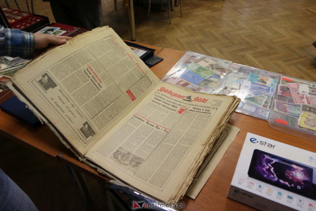 Kolekcjonerska giełda w Klubie Lokator z gośćmi zza granicy i bardzo starymi eksponatami [06.02.2022] - zdjęcie #4 - eOstroleka.pl