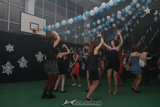 Bal gimnazjalny w gimnazjum nr 2 (05-02-2011) - zdjęcie #24 - eOstroleka.pl