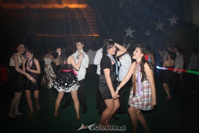 Bal gimnazjalny w gimnazjum nr 2 (05-02-2011) - zdjęcie #18 - eOstroleka.pl