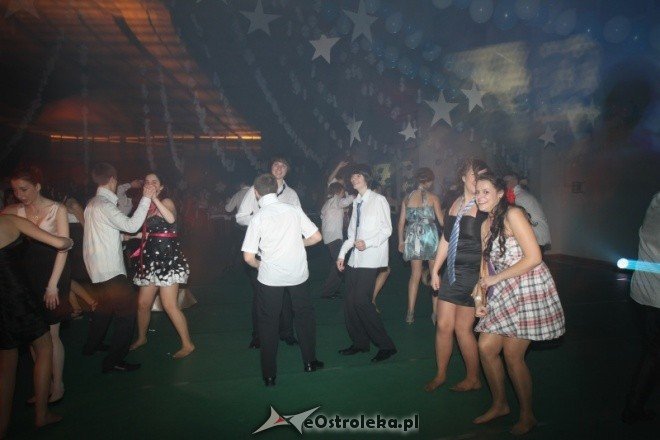 Bal gimnazjalny w gimnazjum nr 2 (05-02-2011) - zdjęcie #17 - eOstroleka.pl