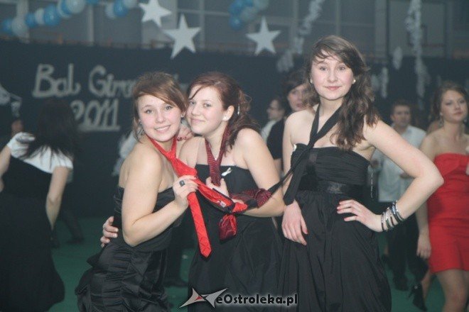 Bal gimnazjalny w gimnazjum nr 2 (05-02-2011) - zdjęcie #3 - eOstroleka.pl