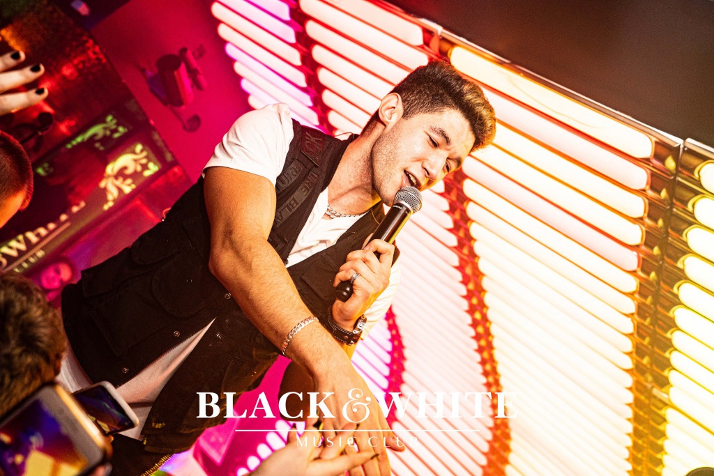 DiscoBoys w Clubie Black&White [04.02.2022] - zdjęcie #21 - eOstroleka.pl