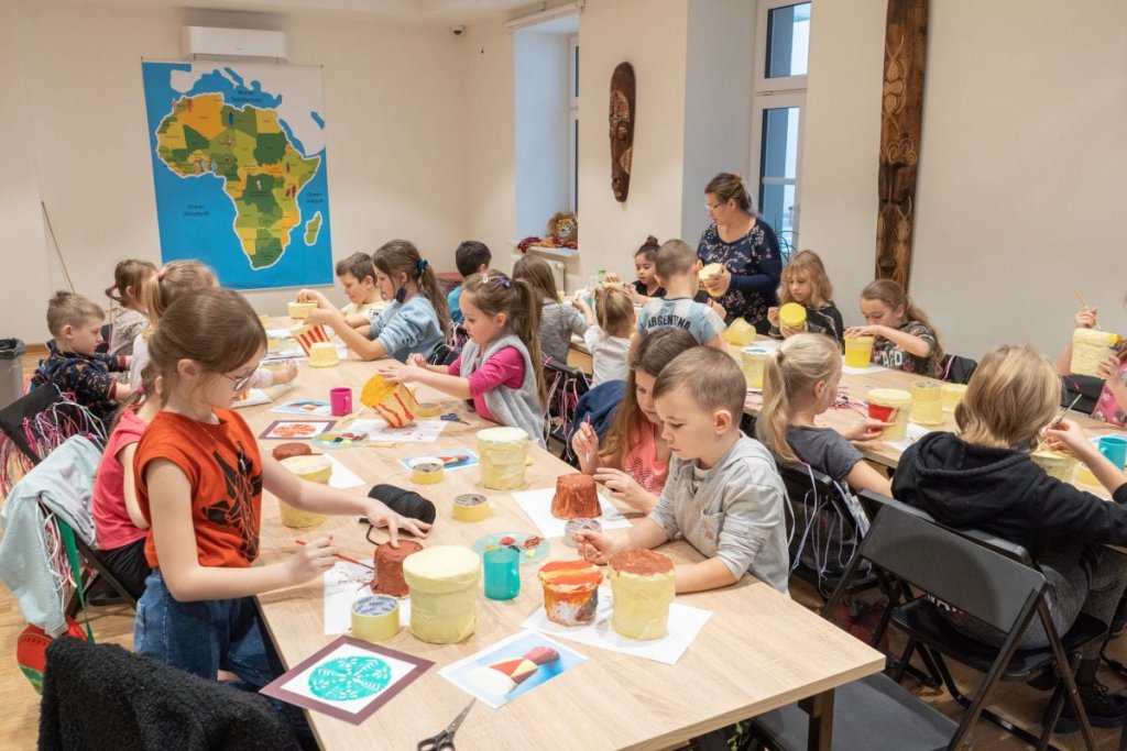 Ferii z afrykańskim akcentem w Muzeum Kultury Kurpiowskiej ciąg dalszy [10.02.2022] - zdjęcie #5 - eOstroleka.pl