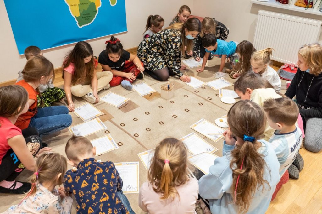 Ferii z afrykańskim akcentem w Muzeum Kultury Kurpiowskiej ciąg dalszy [10.02.2022] - zdjęcie #1 - eOstroleka.pl