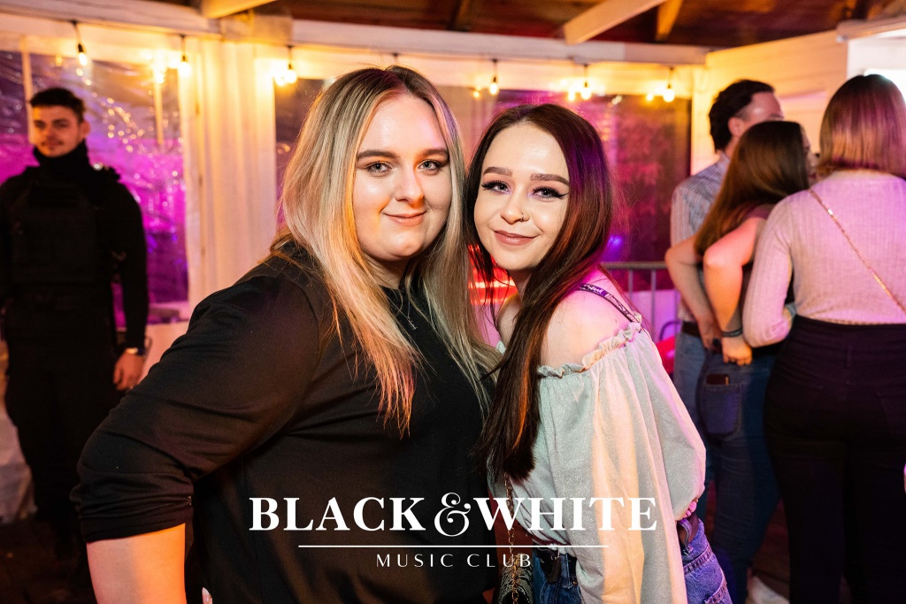 Czerwone usta opanowały Black&White [05.02.2022] - zdjęcie #35 - eOstroleka.pl