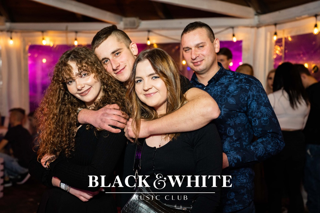 Czerwone usta opanowały Black&White [05.02.2022] - zdjęcie #10 - eOstroleka.pl