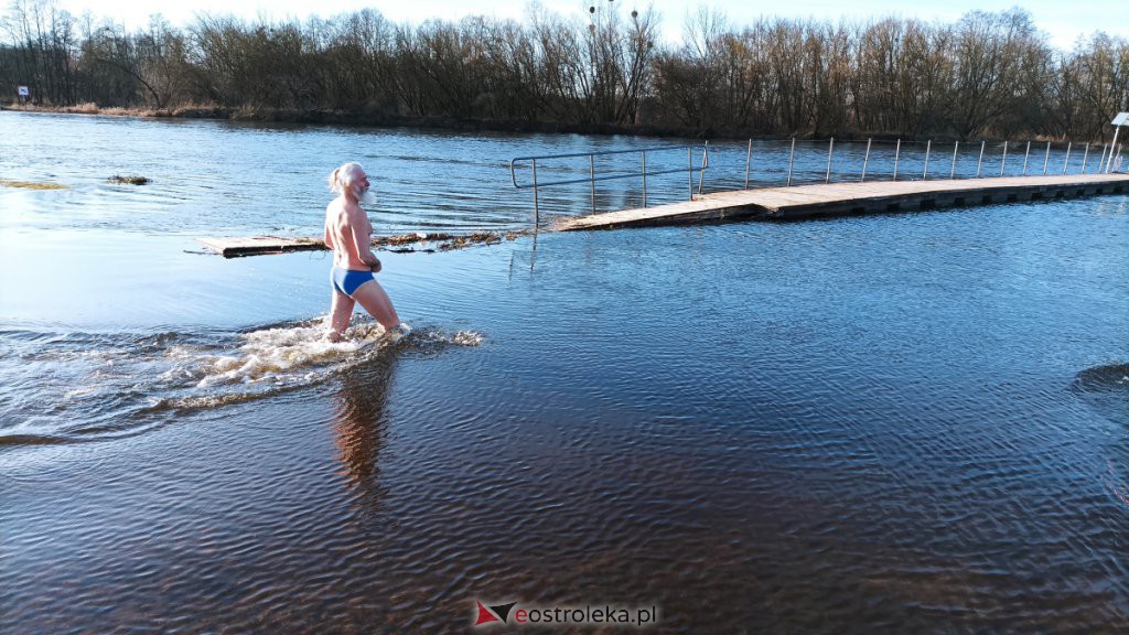 Morsy na plaży w Ostrołęce. Rozgrzewka przed jutrzejszą, dużą akcją [12.02.2022] - zdjęcie #27 - eOstroleka.pl
