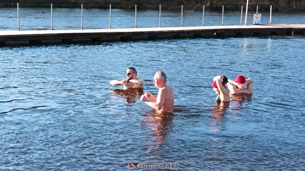 Morsy na plaży w Ostrołęce. Rozgrzewka przed jutrzejszą, dużą akcją [12.02.2022] - zdjęcie #10 - eOstroleka.pl