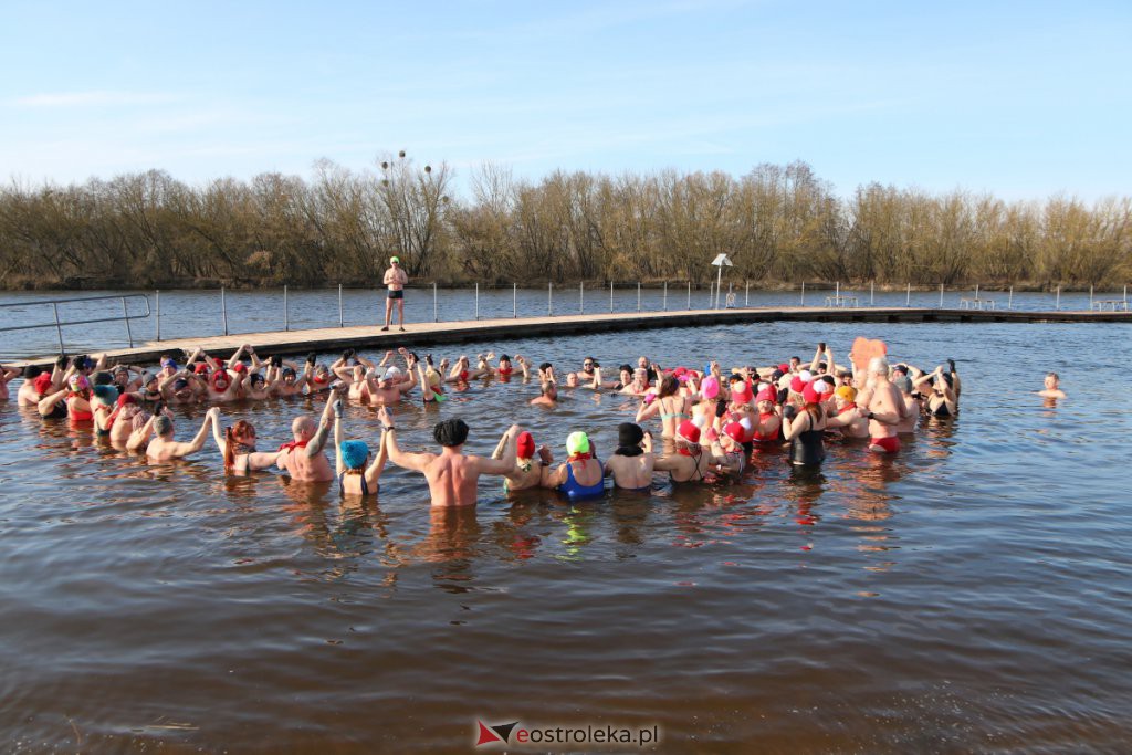 Morsowanie dla Zuzi na plaży miejskiej [13.02.2022] - zdjęcie #65 - eOstroleka.pl