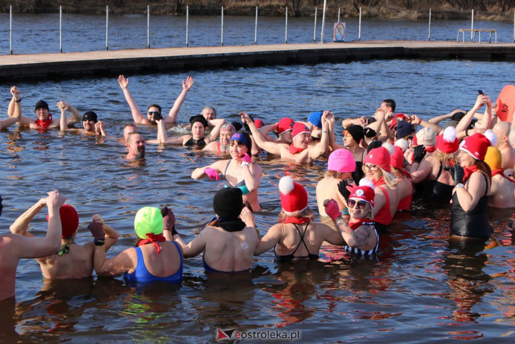 Morsowanie dla Zuzi na plaży miejskiej [13.02.2022] - zdjęcie #63 - eOstroleka.pl