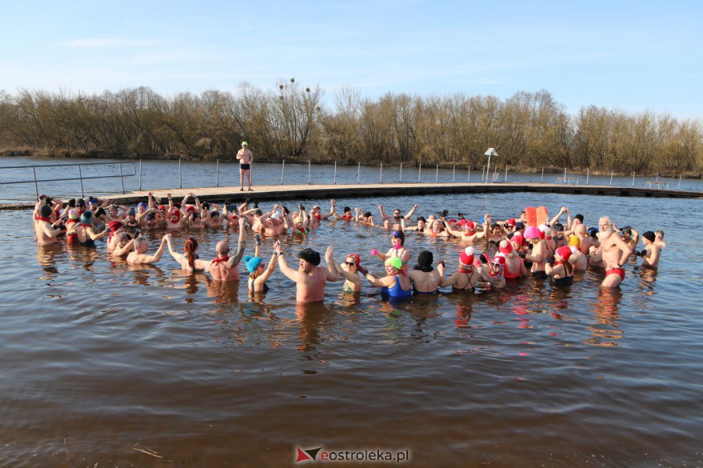 Morsowanie dla Zuzi na plaży miejskiej [13.02.2022] - zdjęcie #60 - eOstroleka.pl