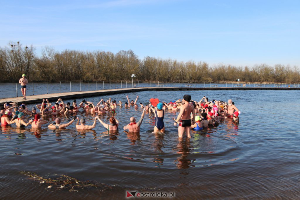 Morsowanie dla Zuzi na plaży miejskiej [13.02.2022] - zdjęcie #59 - eOstroleka.pl