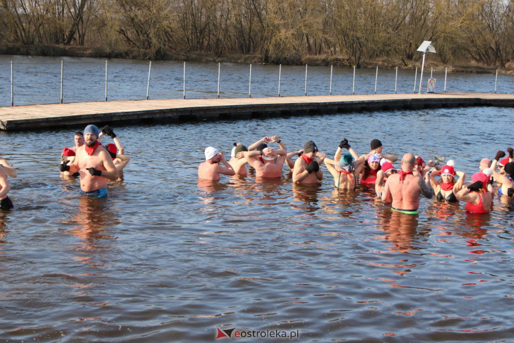 Morsowanie dla Zuzi na plaży miejskiej [13.02.2022] - zdjęcie #42 - eOstroleka.pl