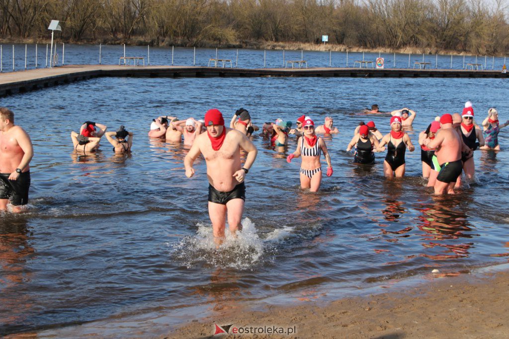 Morsowanie dla Zuzi na plaży miejskiej [13.02.2022] - zdjęcie #41 - eOstroleka.pl