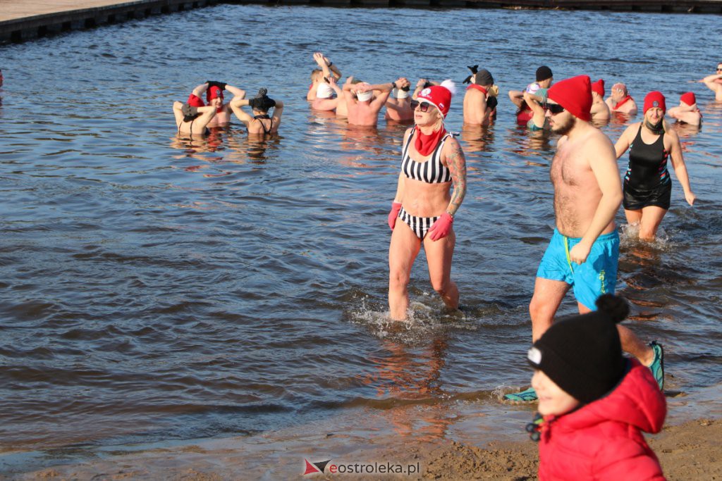 Morsowanie dla Zuzi na plaży miejskiej [13.02.2022] - zdjęcie #36 - eOstroleka.pl