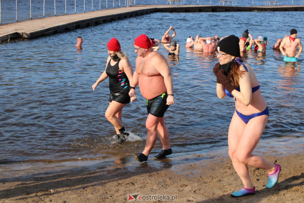 Morsowanie dla Zuzi na plaży miejskiej [13.02.2022] - zdjęcie #32 - eOstroleka.pl