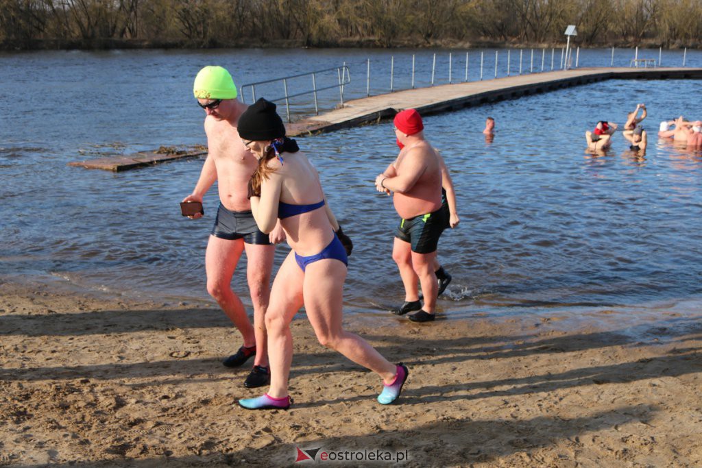 Morsowanie dla Zuzi na plaży miejskiej [13.02.2022] - zdjęcie #31 - eOstroleka.pl