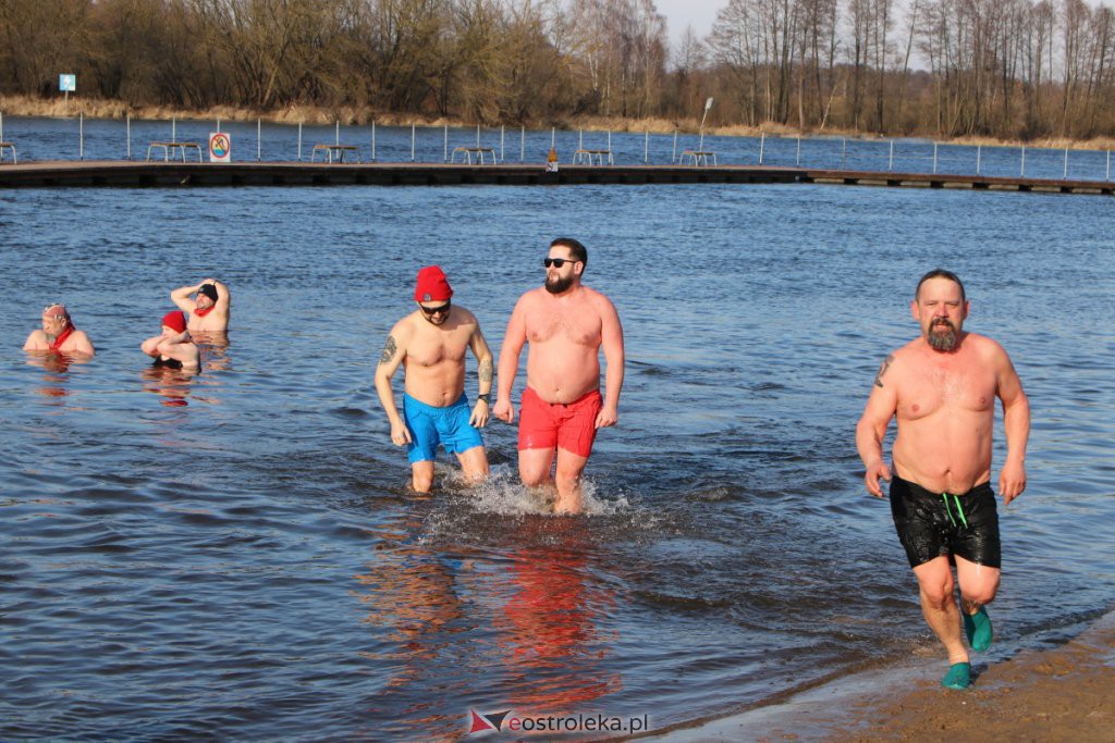 Morsowanie dla Zuzi na plaży miejskiej [13.02.2022] - zdjęcie #28 - eOstroleka.pl