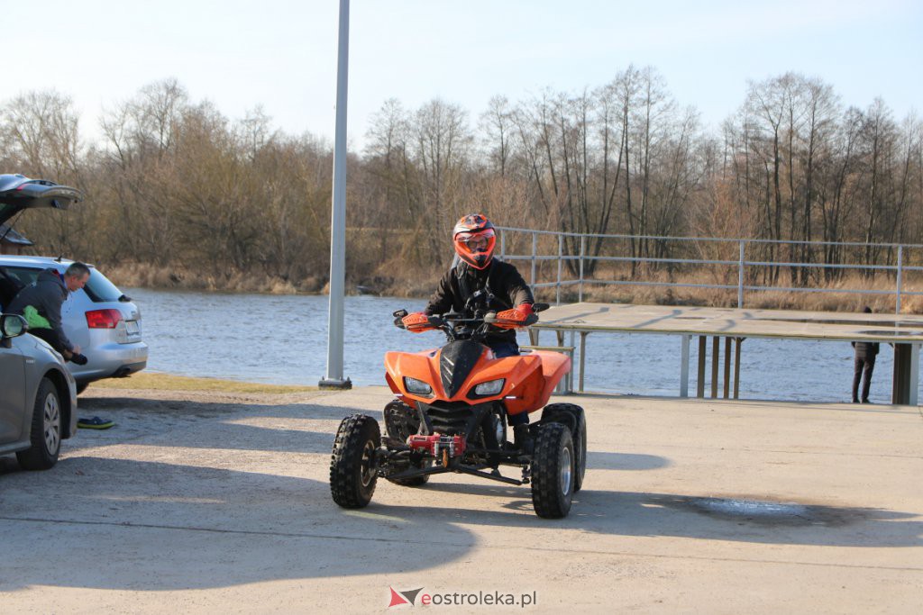 Morsowanie dla Zuzi na plaży miejskiej [13.02.2022] - zdjęcie #4 - eOstroleka.pl