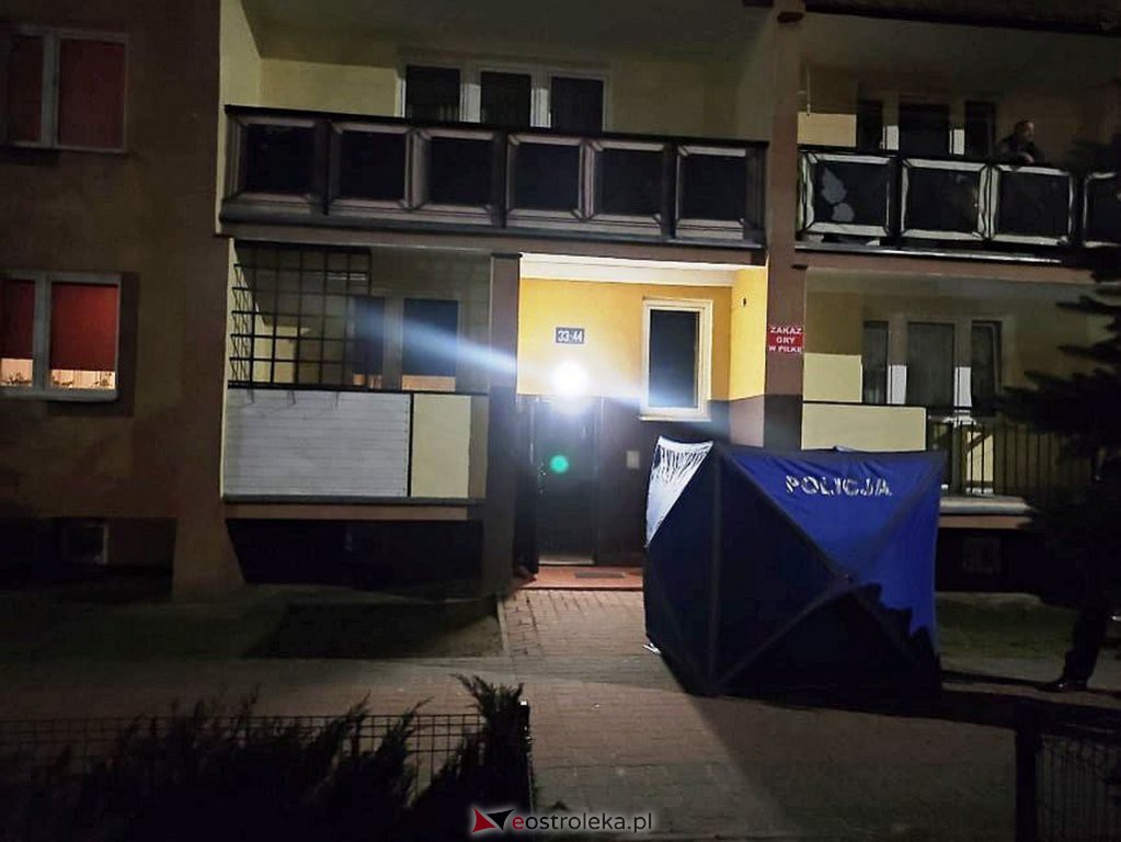 Zwłoki przy ul. Brata Żebrowskiego [14.02.2022] - zdjęcie #7 - eOstroleka.pl