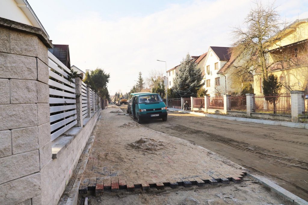 Praca wre na Nadnarwiańskiej. Raport z placu budowy [18.02.2022] - zdjęcie #7 - eOstroleka.pl
