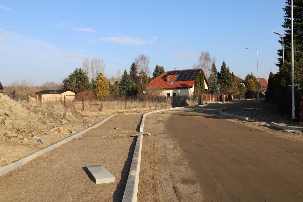 Praca wre na Nadnarwiańskiej. Raport z placu budowy [18.02.2022] - zdjęcie #4 - eOstroleka.pl