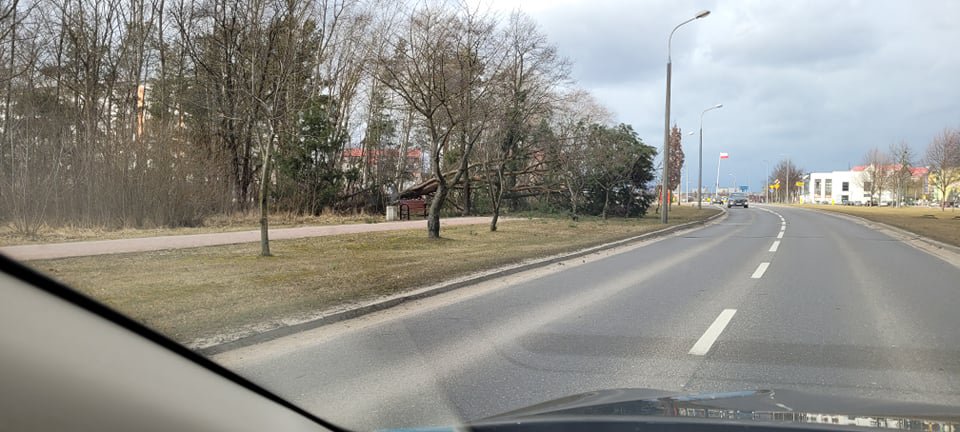 Wieje, niszczy i sieje strach. Kolejna noc z wichurą w regionie [19.02.2022] - zdjęcie #54 - eOstroleka.pl