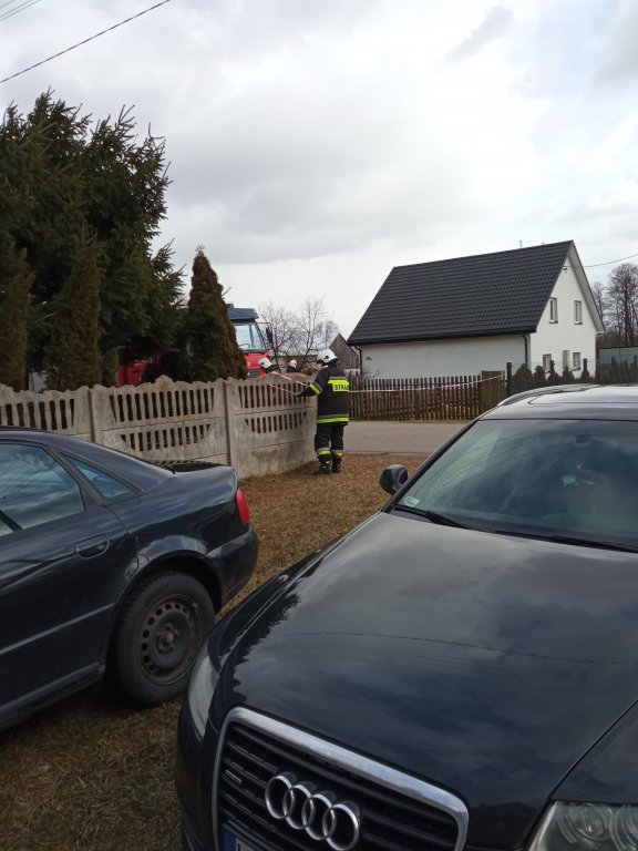 Wieje, niszczy i sieje strach. Kolejna noc z wichurą w regionie [19.02.2022] - zdjęcie #35 - eOstroleka.pl