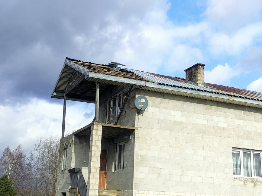 Wieje, niszczy i sieje strach. Kolejna noc z wichurą w regionie [19.02.2022] - zdjęcie #57 - eOstroleka.pl