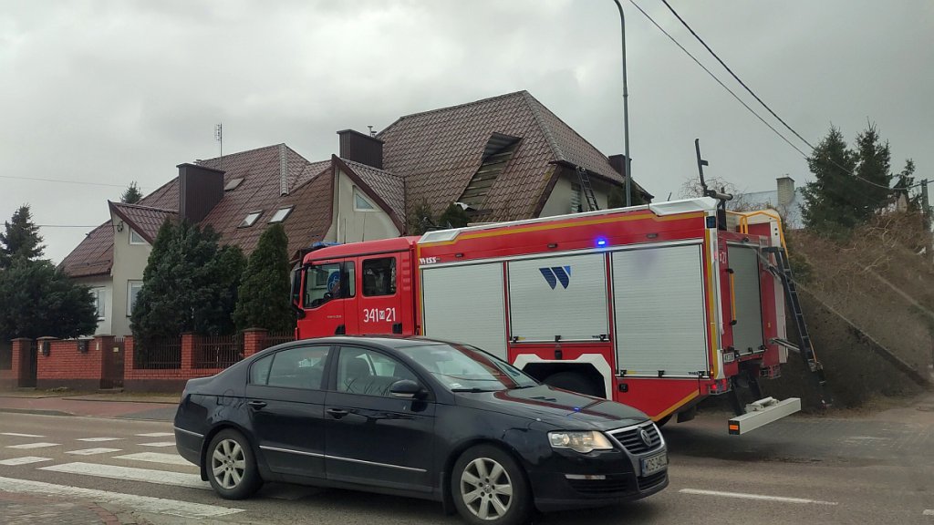 Wieje, niszczy i sieje strach. Kolejna noc z wichurą w regionie [19.02.2022] - zdjęcie #44 - eOstroleka.pl