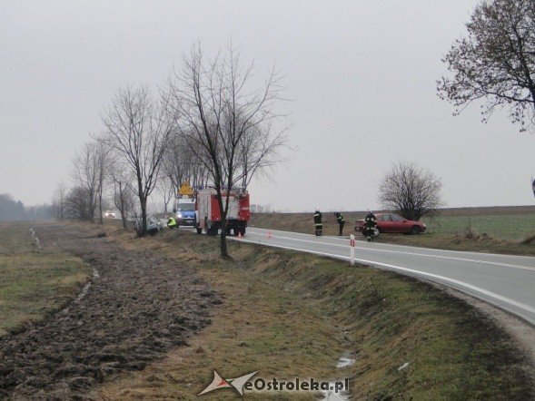 Wypadek pod Czerwinem 07.02.2011 - zdjęcie #1 - eOstroleka.pl