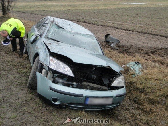 Wypadek pod Czerwinem 07.02.2011 - zdjęcie #4 - eOstroleka.pl