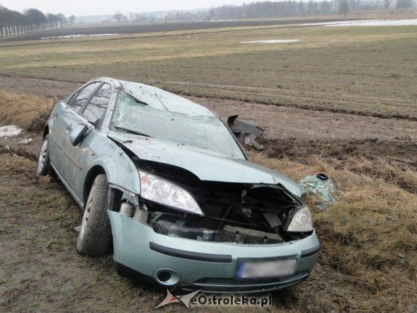 Wypadek pod Czerwinem 07.02.2011 - zdjęcie #6 - eOstroleka.pl