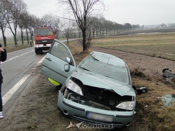 Wypadek pod Czerwinem 07.02.2011 - zdjęcie #7 - eOstroleka.pl