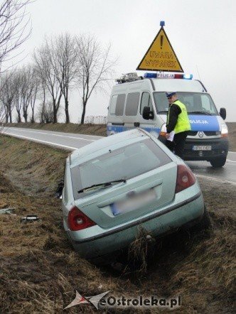 Wypadek pod Czerwinem 07.02.2011 - zdjęcie #9 - eOstroleka.pl