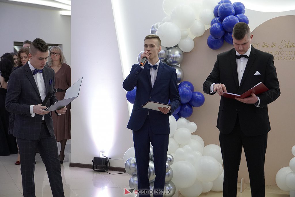 Studniówka 2022. Bal maturalny ZSZ 2 w Ostrołęce [19.02.2022] - zdjęcie #133 - eOstroleka.pl