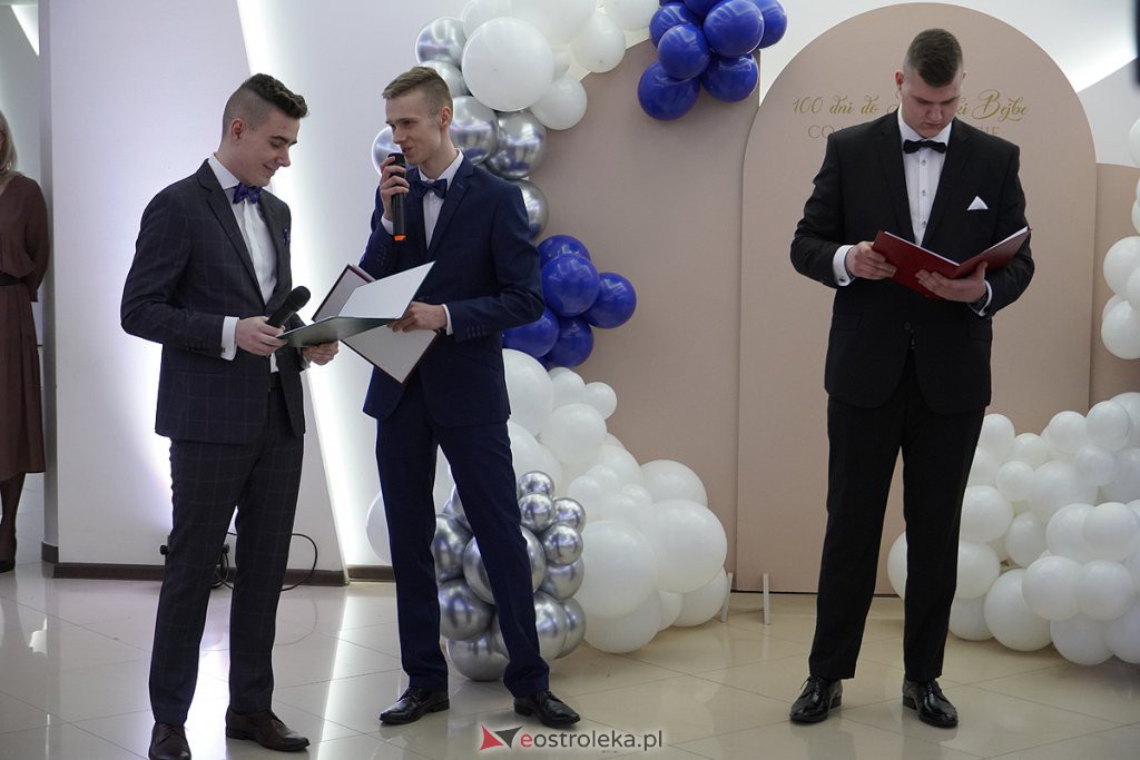 Studniówka 2022. Bal maturalny ZSZ 2 w Ostrołęce [19.02.2022] - zdjęcie #128 - eOstroleka.pl