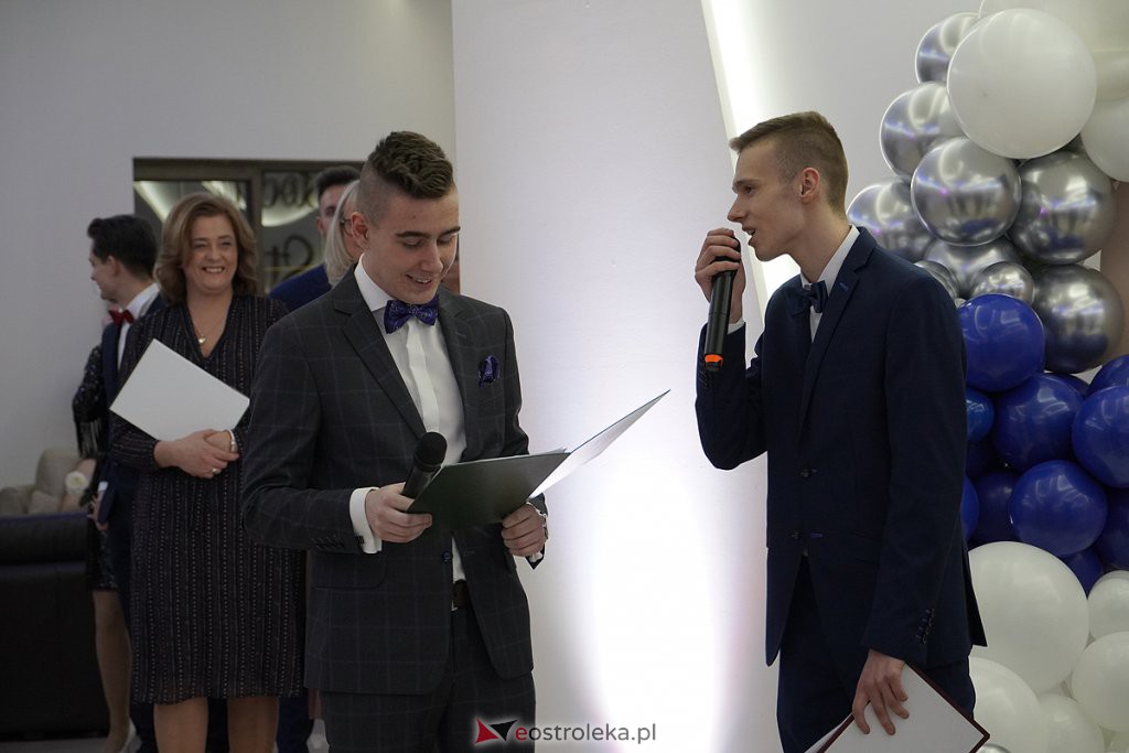 Studniówka 2022. Bal maturalny ZSZ 2 w Ostrołęce [19.02.2022] - zdjęcie #122 - eOstroleka.pl