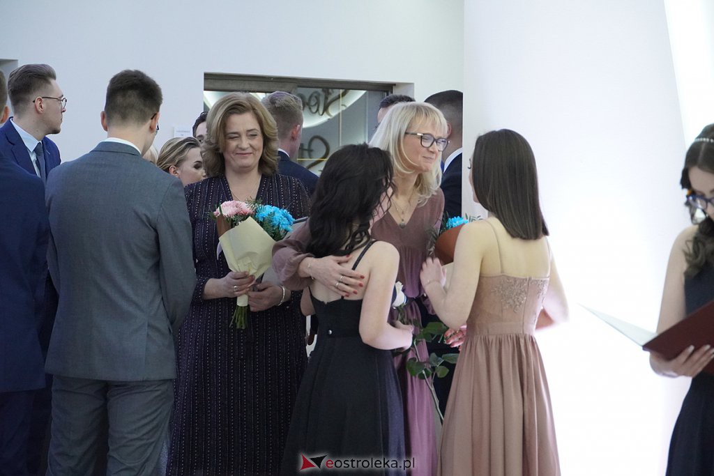 Studniówka 2022. Bal maturalny ZSZ 2 w Ostrołęce [19.02.2022] - zdjęcie #116 - eOstroleka.pl