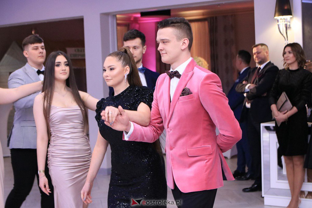 Studniówka 2022 w II LO w Ostrołęce. Tak bawili się maturzyści [19.02.2022] - zdjęcie #140 - eOstroleka.pl