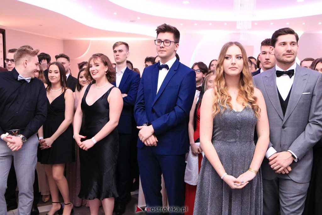 Studniówka 2022 w II LO w Ostrołęce. Tak bawili się maturzyści [19.02.2022] - zdjęcie #106 - eOstroleka.pl