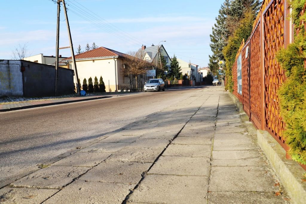 Nowe chodniki przy ul. Króla Władysława Jagiełły - zdjęcie #8 - eOstroleka.pl