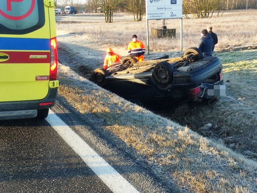 Dachowanie w Kordowie [24.02.2022] - zdjęcie #3 - eOstroleka.pl