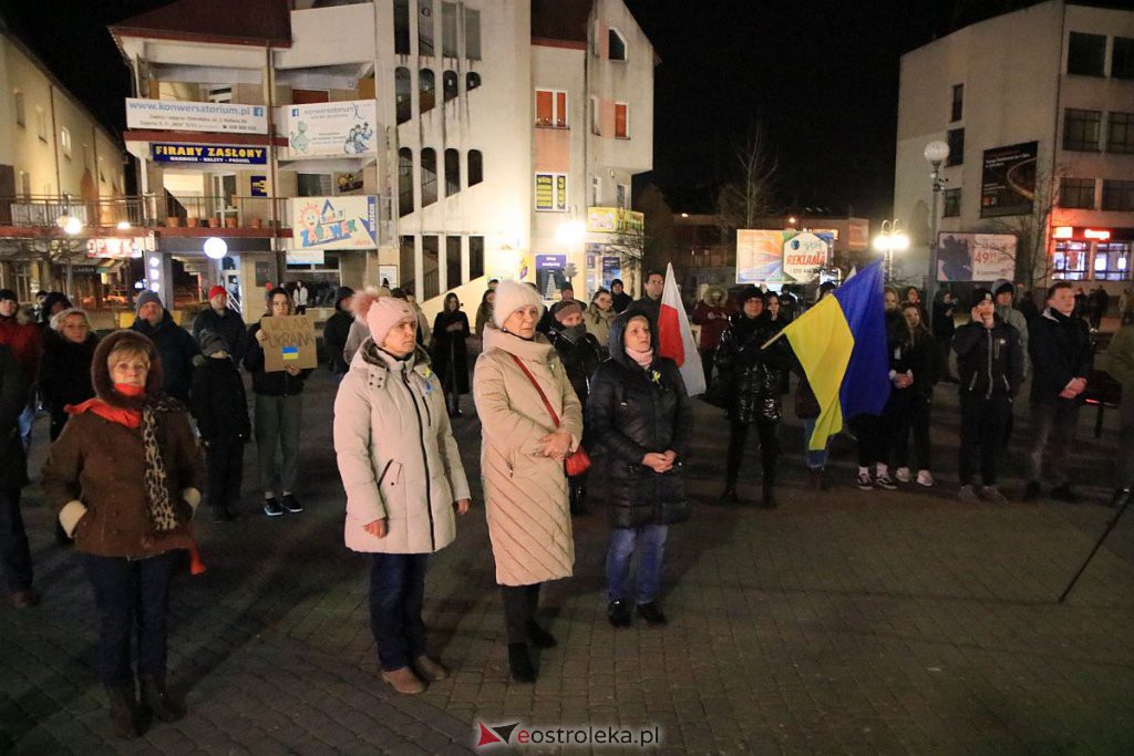 Ostrołęczanie solidarni z Ukrainą. W trudnym czasie bądźmy razem [24.02.2022] - zdjęcie #23 - eOstroleka.pl