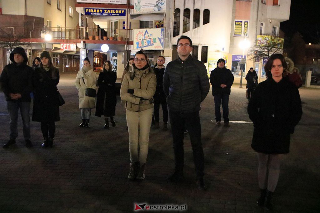 Ostrołęczanie solidarni z Ukrainą. W trudnym czasie bądźmy razem [24.02.2022] - zdjęcie #10 - eOstroleka.pl