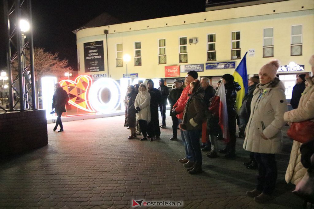 Ostrołęczanie solidarni z Ukrainą. W trudnym czasie bądźmy razem [24.02.2022] - zdjęcie #38 - eOstroleka.pl