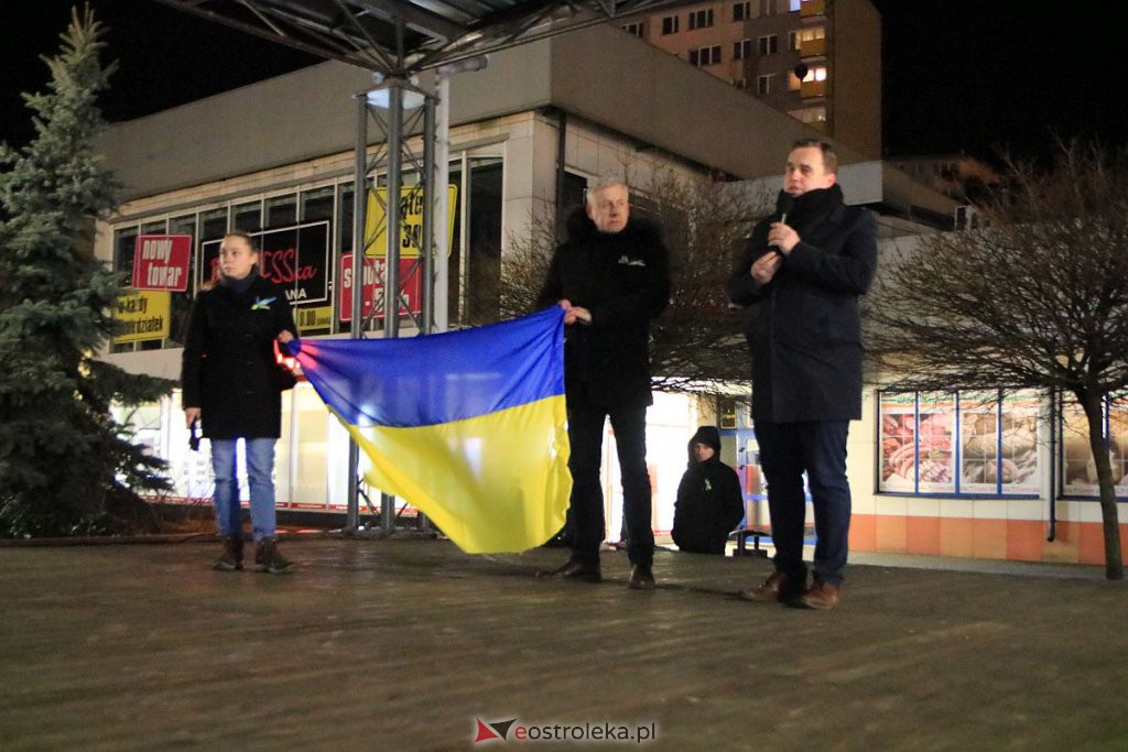 Ostrołęczanie solidarni z Ukrainą. W trudnym czasie bądźmy razem [24.02.2022] - zdjęcie #42 - eOstroleka.pl