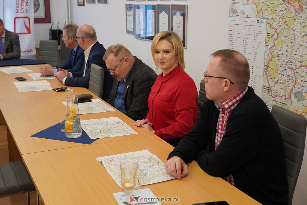 Podpisanie umowy z wykonawcą projektu budowy obwodnicy Ostrołęki - zdjęcie #37 - eOstroleka.pl